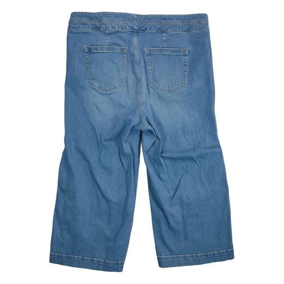 TORRID Women's 18 High-Rise Wide Leg Crop Jeans, Plus Size Stretch Denim Boho - Picture 2 of 7